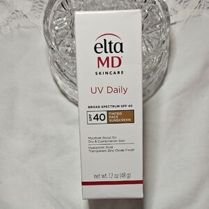 EltaMD UV Daily Tinted Sunscreen SPF 40
